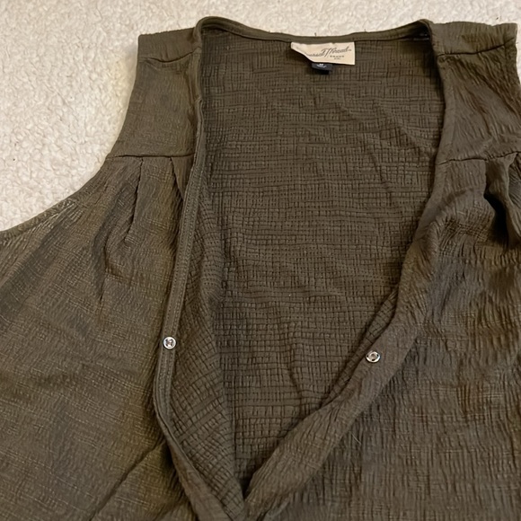 Universal Thread size M faux-wrap tank top Olive green - Picture 2 of 5